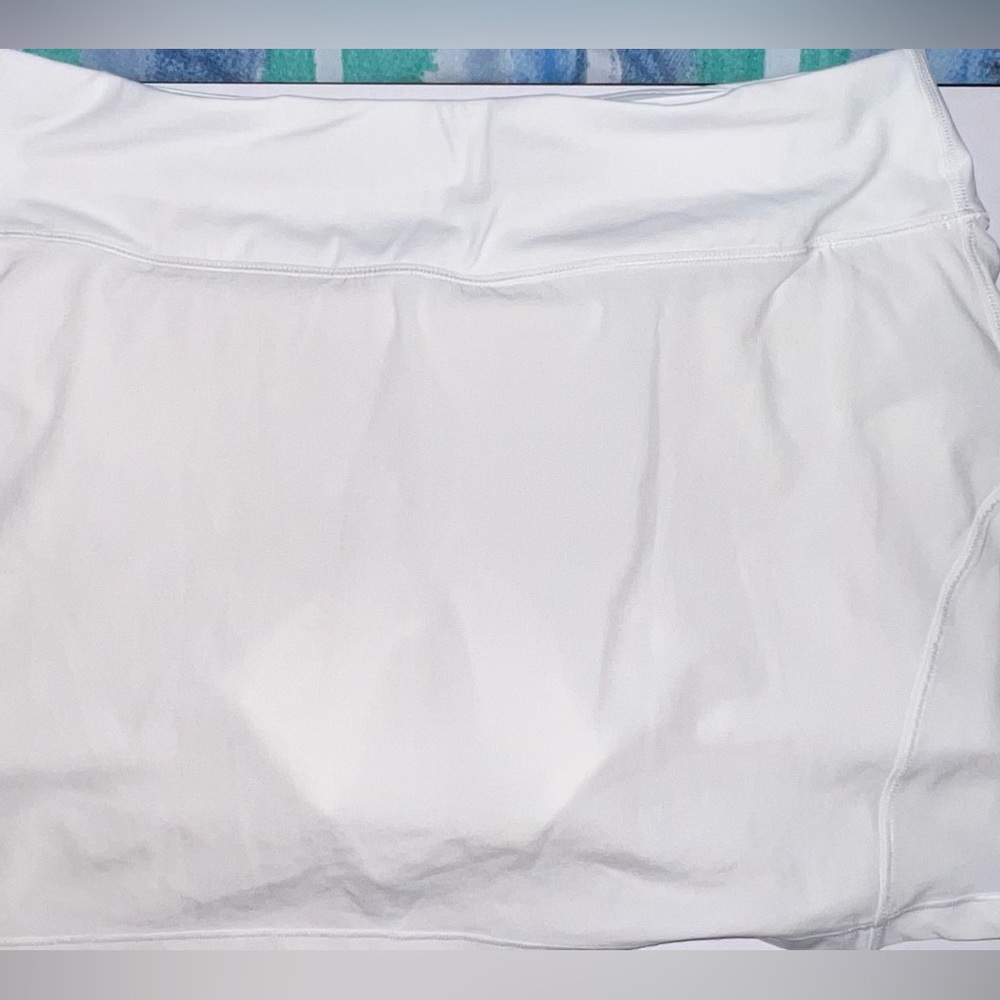 Lululemon Circuit Breaker White Skort Tall (15”)